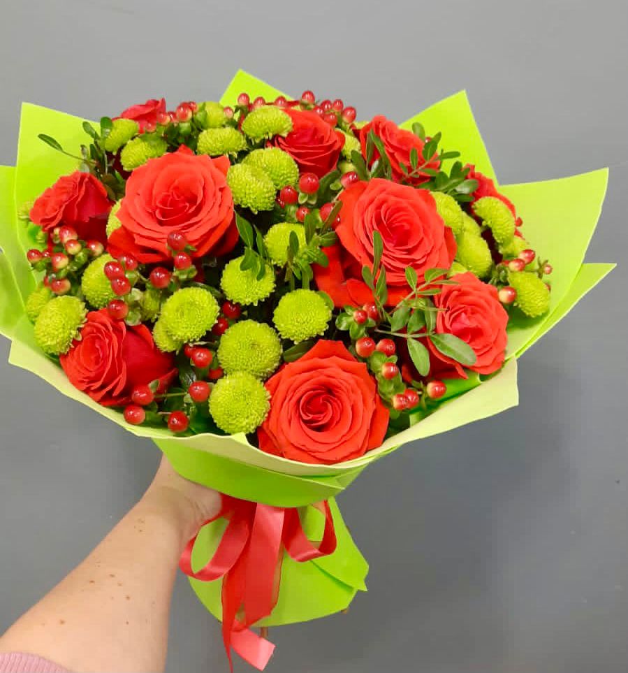 Букет цветов из: Хризантемы и Розы в Первомайском Оренбургский район