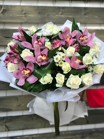 Букет цветов из: Розы и Хризантемы в Первомайском Оренбургский район