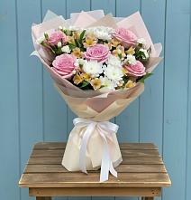 Букет цветов из:  Гвоздики, Орхидеи и Розы #REPLACE_PRED# Первомайском Оренбургский район