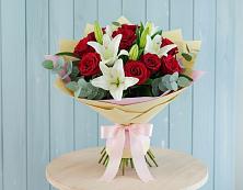 Букет цветов из:  Лилии и Розы в Первомайском Оренбургский район