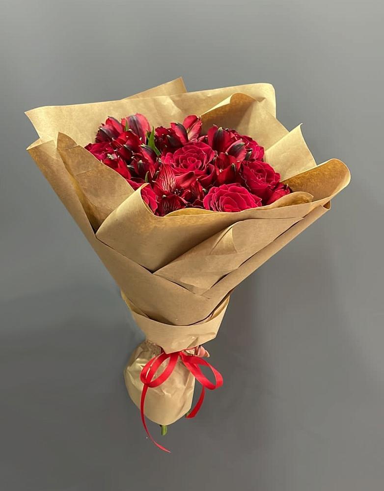 Букет цветов из: Альстромерии и Розы в Первомайском Оренбургский район