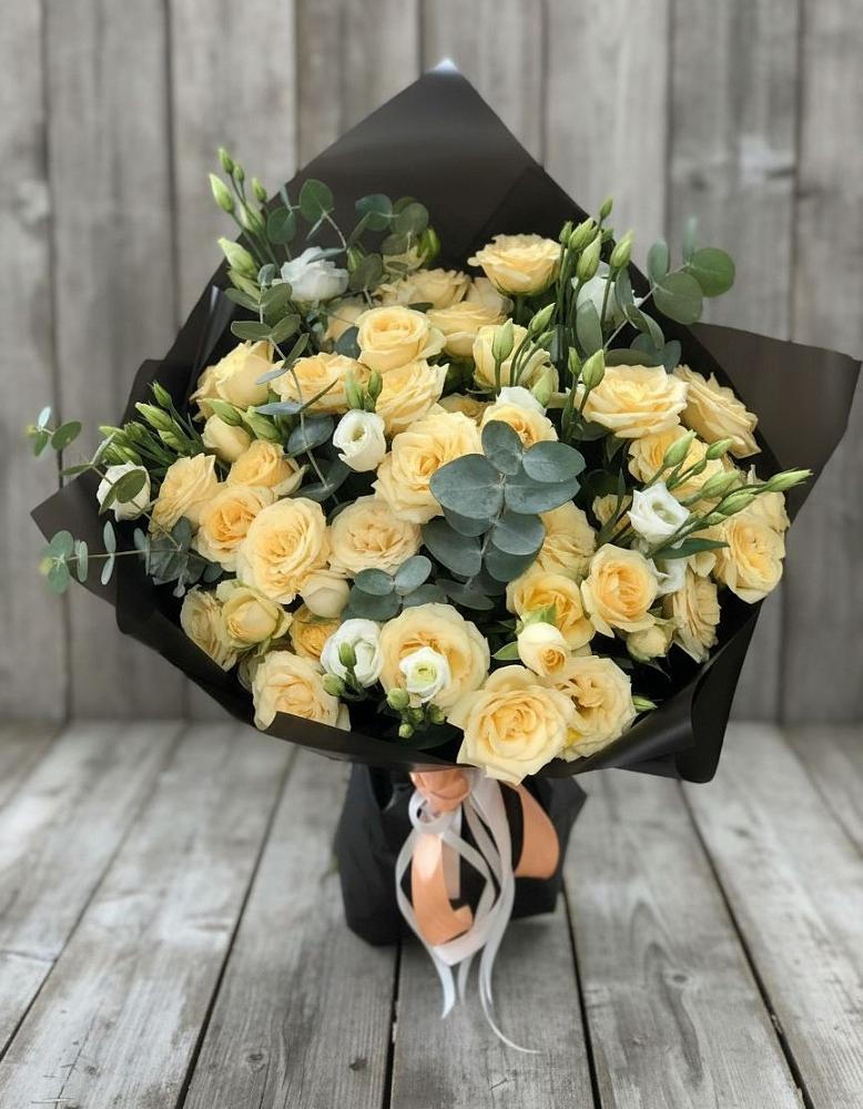 Букет цветов из: Розы и Лизиантусы в Первомайском Оренбургский район