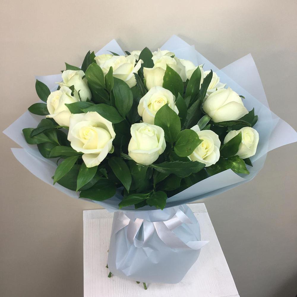 Букет 15 Белых роз Проуд в Первомайском Оренбургский район