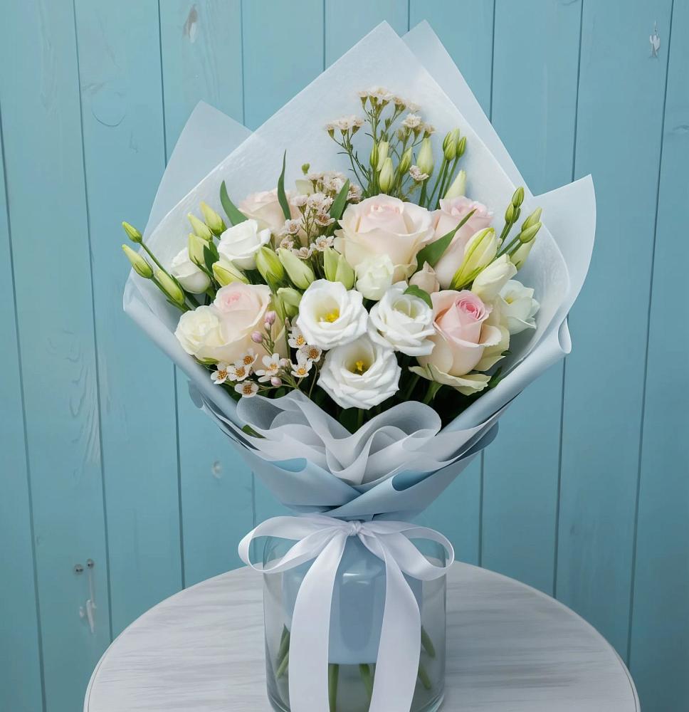 Букет цветов из: Розы и Лизиантусы в Первомайском Оренбургский район