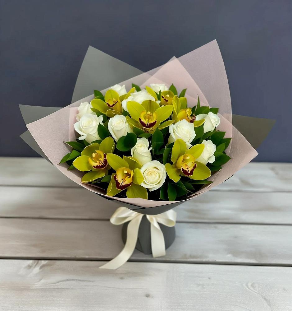 Букет цветов из: Орхидеи и Розы в Первомайском Оренбургский район