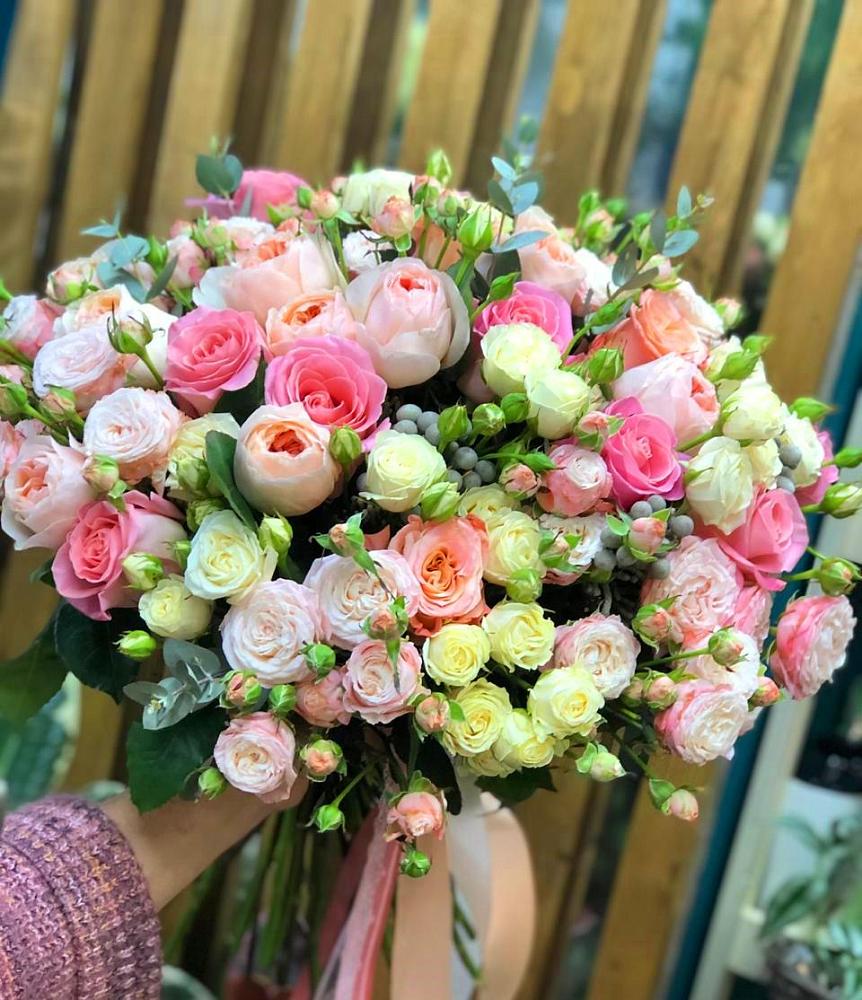 Букет цветов из: Розы в Первомайском Оренбургский район