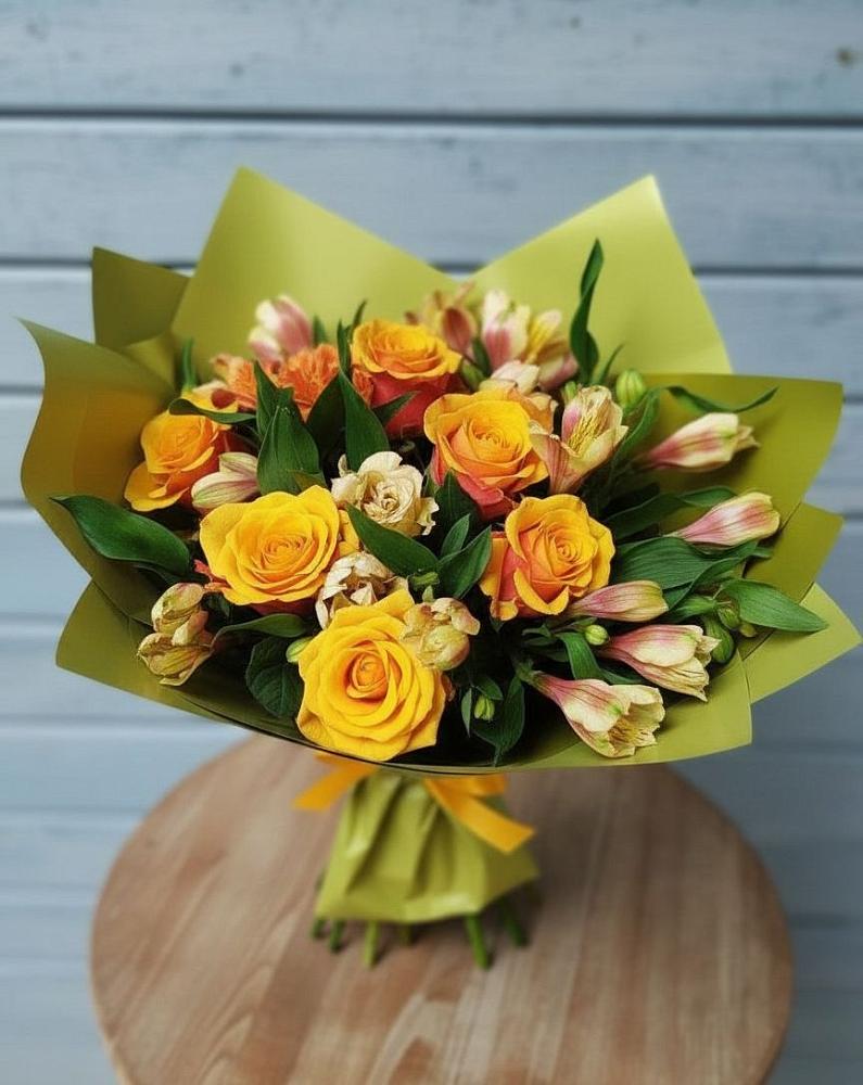 Букет цветов из: Альстромерии и Розы в Первомайском Оренбургский район