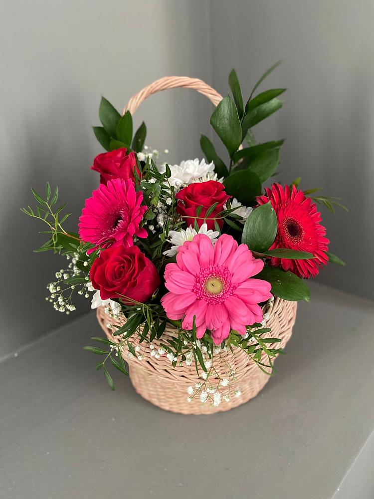 Цветочная композиция из Розы, Хризантемы и Герберы в корзине в Первомайском Оренбургский район