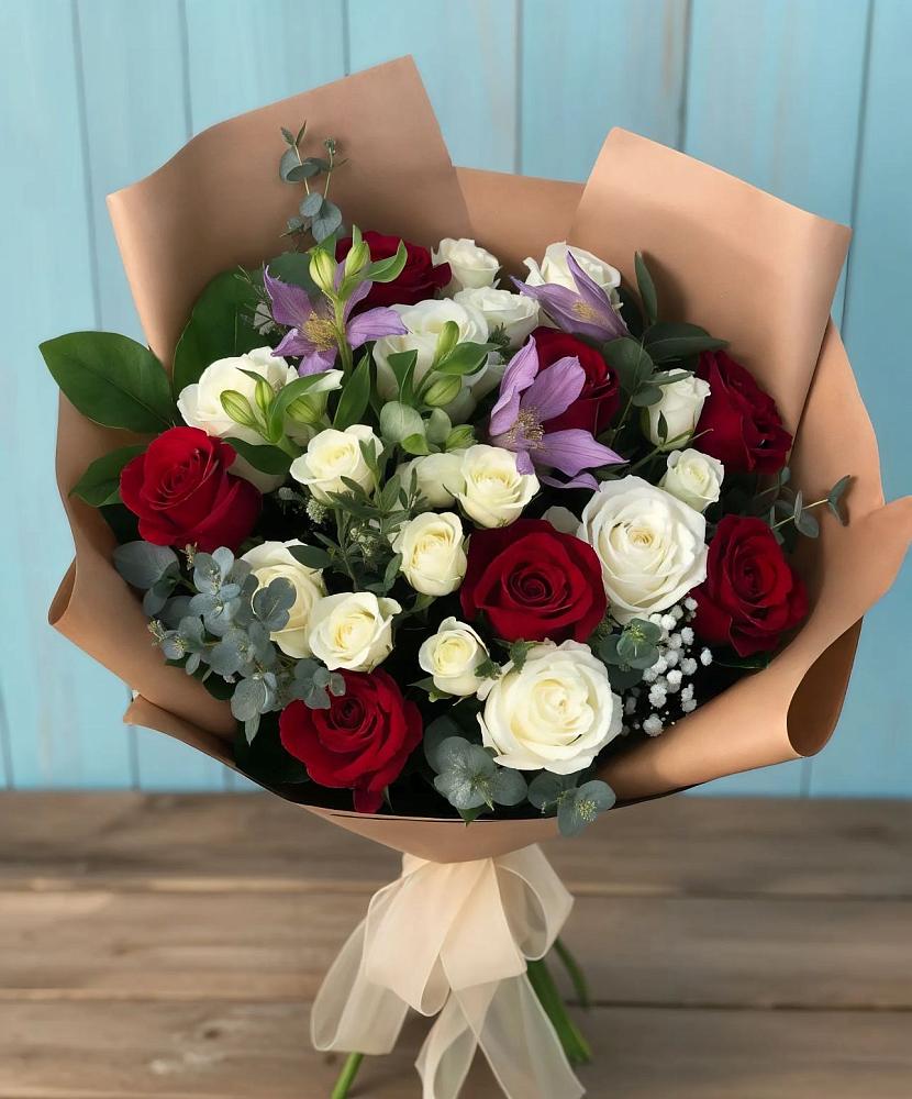 Букет цветов из: Розы и Альстромерии в Первомайском Оренбургский район