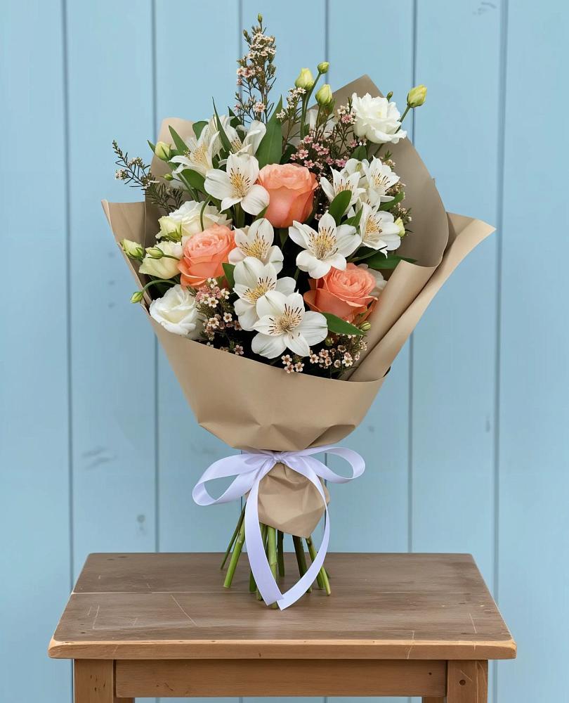 Букет цветов из: Альстромерии, Лизиантусы, Розы и Хризантемы в Первомайском Оренбургский район